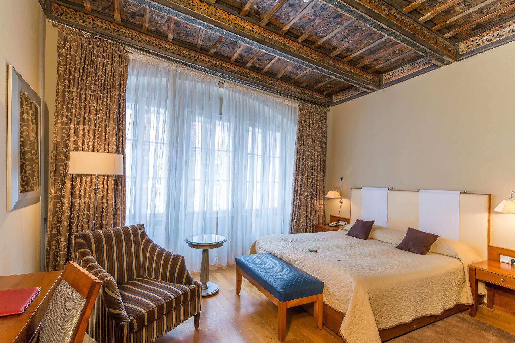 The Golden Wheel Hotel Prag